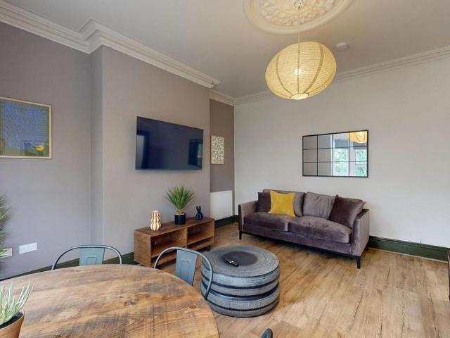 House for rent in Hyde Park, West Yorkshire