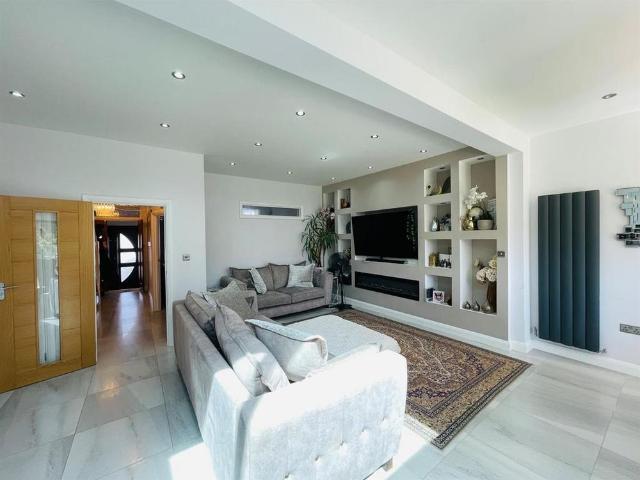 House for rent in Gants Hill, Greater London