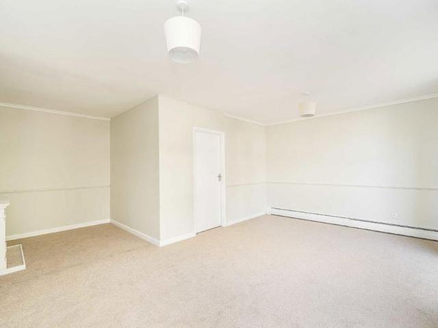 House for rent in Belsize Park, Greater London