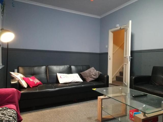 House for rent in Nangreaves, Wales