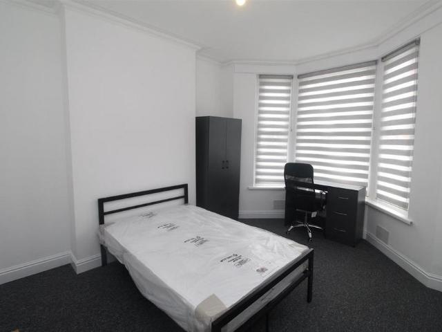 House for rent in Plasnewydd, Falcon Lodge