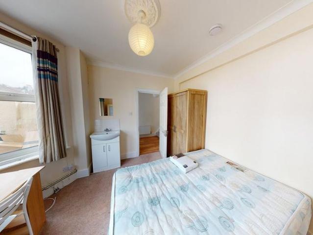 House for rent in Hanover & Queen's Park, Brighton
