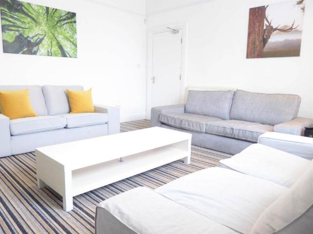 House for rent in Huddersfield, West Yorkshire