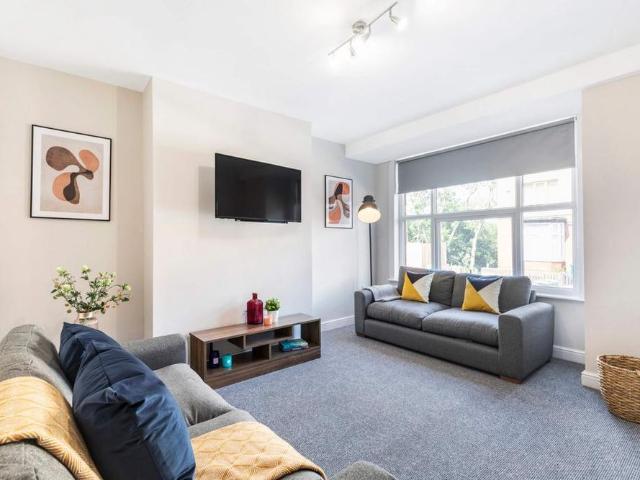 Room for rent in Woodhouse Cliff, Leeds
