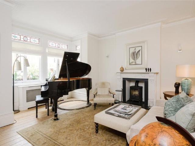 House for rent in St Margarets, Greater London