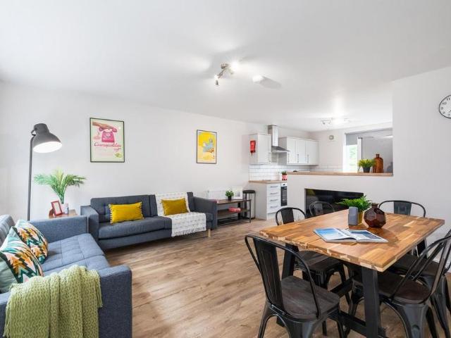 Room for rent in Kirkstall, Leeds