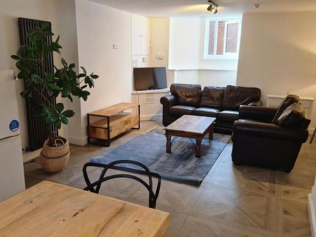 House for rent in Woodhouse Cliff, Leeds