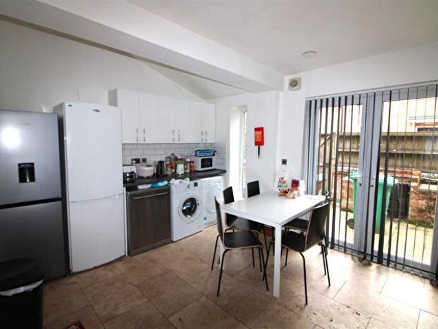 Apartment for rent in Old Lenton, Haddon