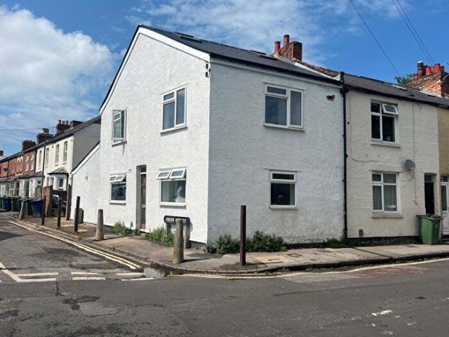 Apartment for rent in Robin Hood, The Slade