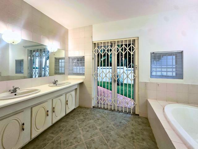 House for rent in Waterkloof, Gauteng