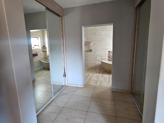 House for rent in Waterkloof, Gauteng