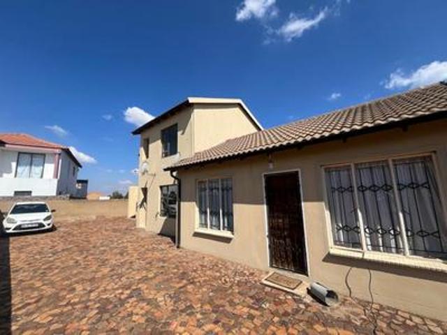 Apartment for sale in Soweto, Gauteng