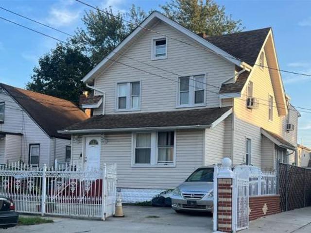 House for sale in Queens, Arverne
