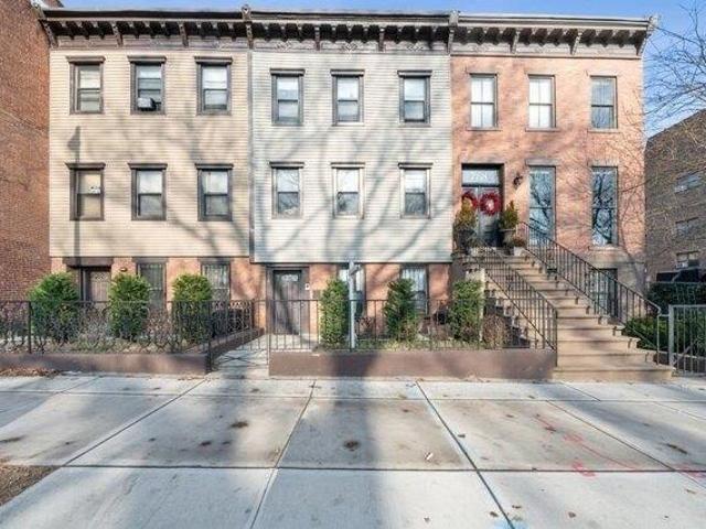 House for sale in Hudson, New Jersey