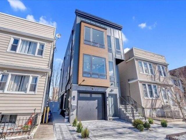 House for sale in Jersey City, Hudson County