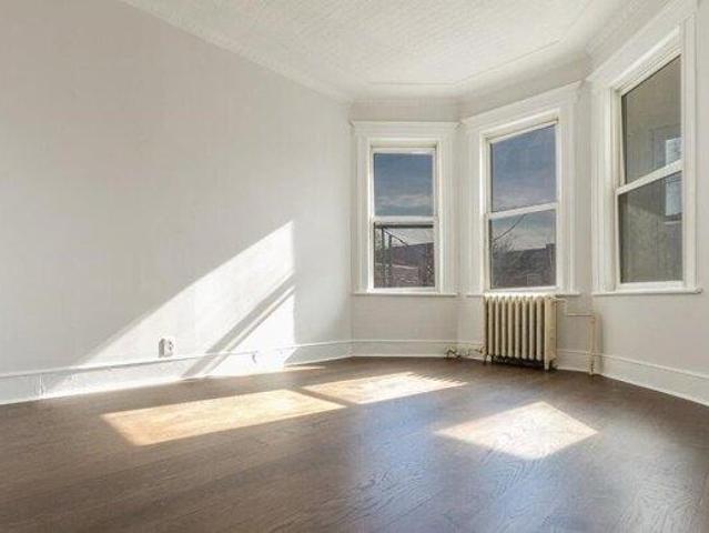 House for sale in Hudson, New Jersey