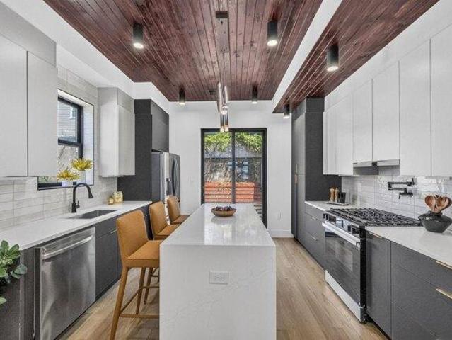 House for sale in Hudson, New Jersey