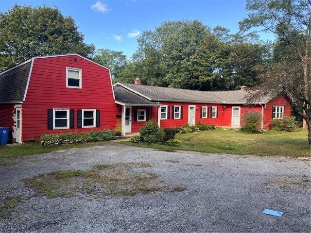 House for sale in Lincoln, Rhode Island