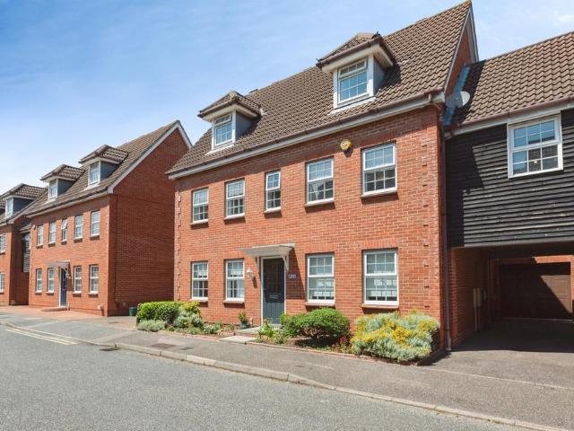 House for sale in Grays, Essex