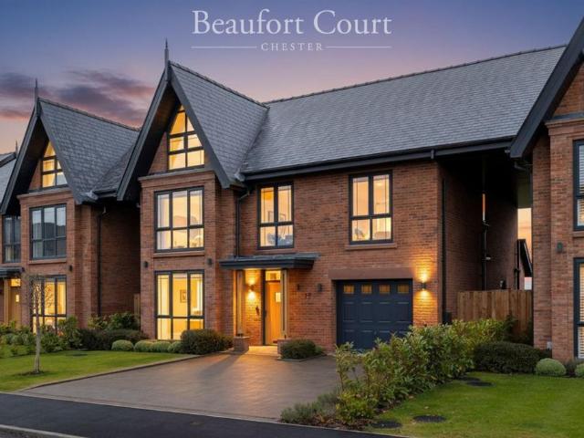 House for sale in Dodleston, Chester