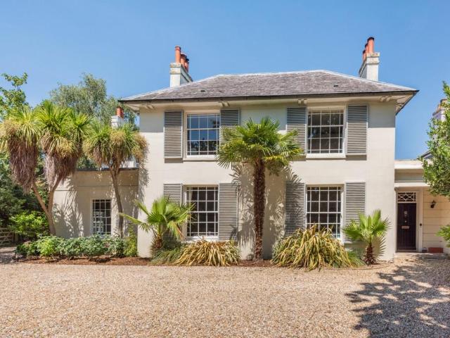House for sale in Spring Vale, Hampshire