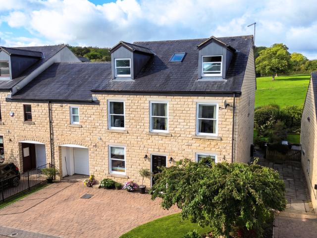 House for sale in Aberford, West Yorkshire