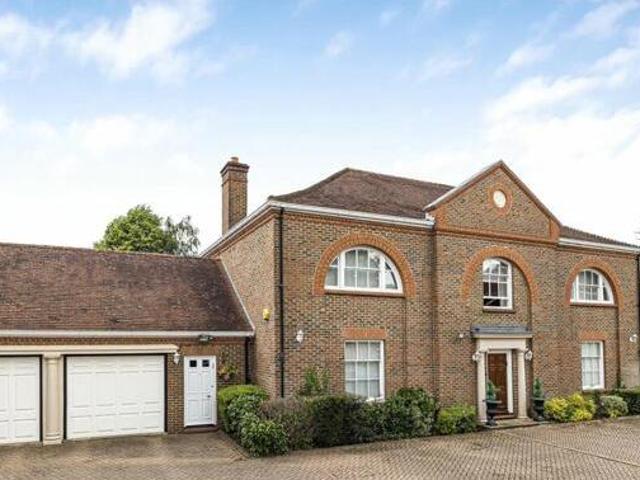 House for sale in Potters Bar, Hertfordshire