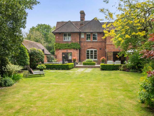 Farm for sale in London Borough of Bromley, Greater London