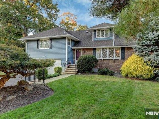 House for sale in Great Notch, Little Falls