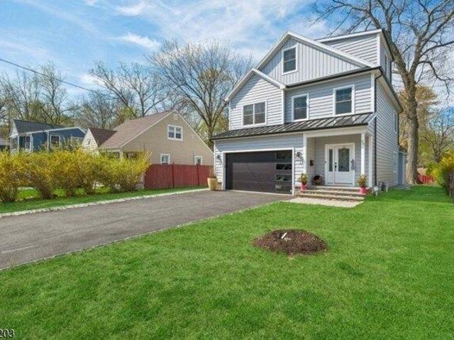 House for sale in Livingston, New Jersey