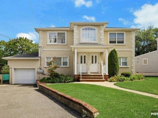 House for sale in Lodi, New Jersey