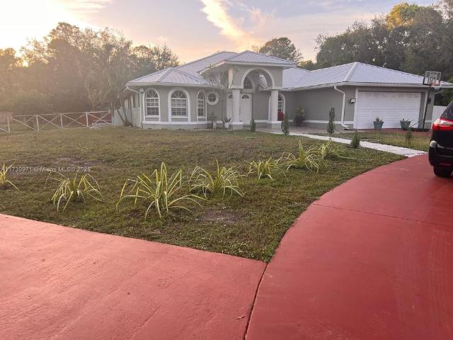 Villa for sale in Lehigh Acres