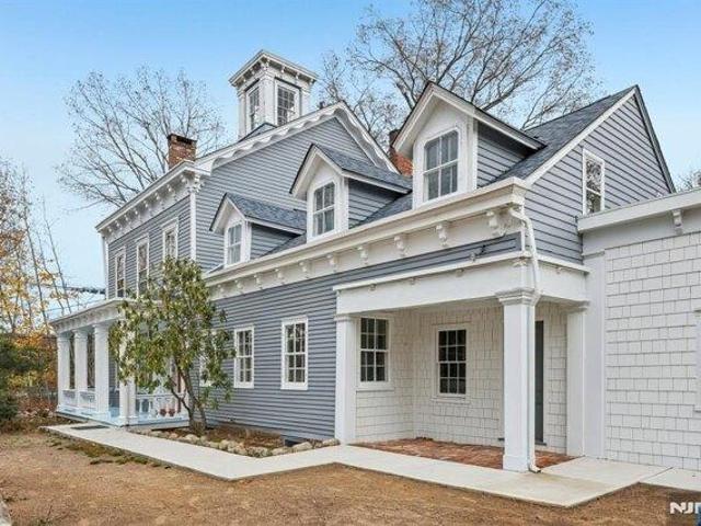 House for sale in Mahwah, New Jersey