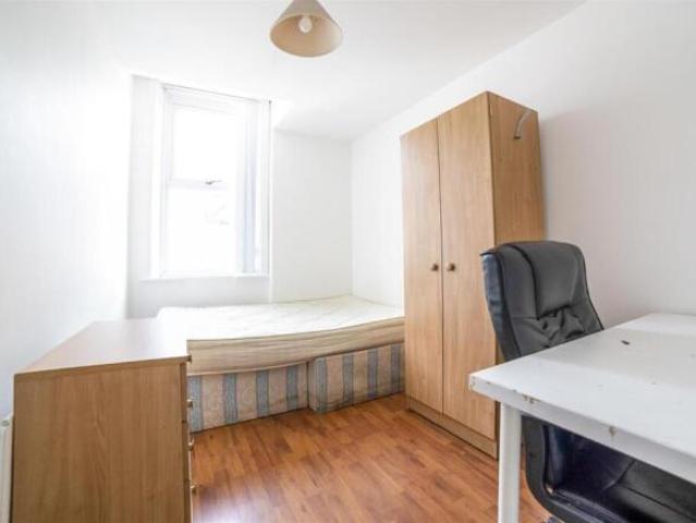 Maisonette for rent in Lane, Kirklees