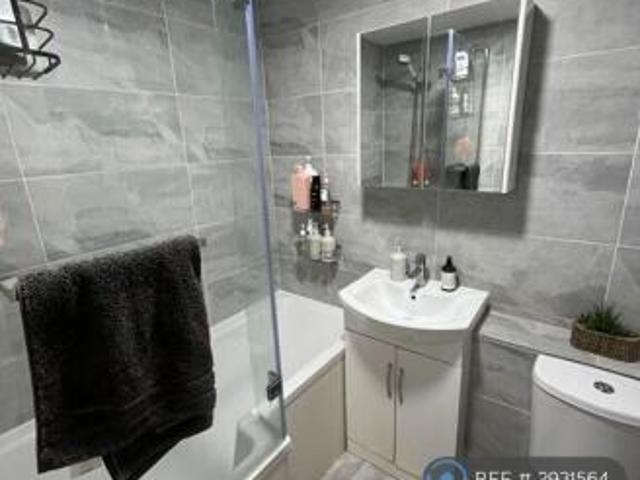 Maisonette for rent in Cat Hill
