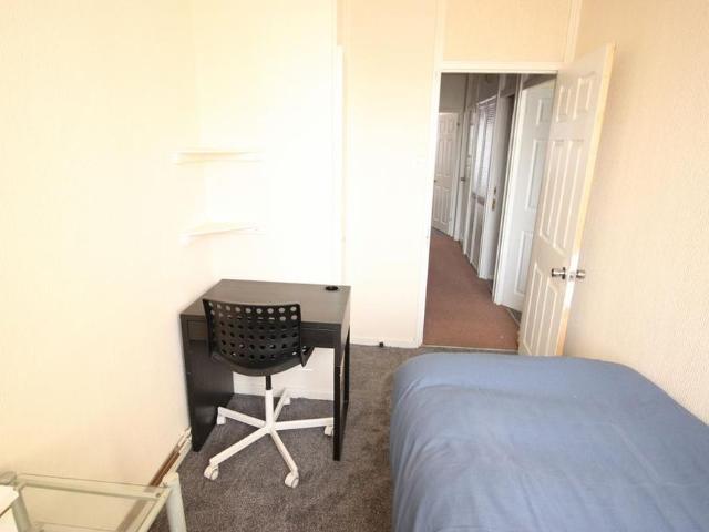 House for rent in Chrisp Street Market, Greater London