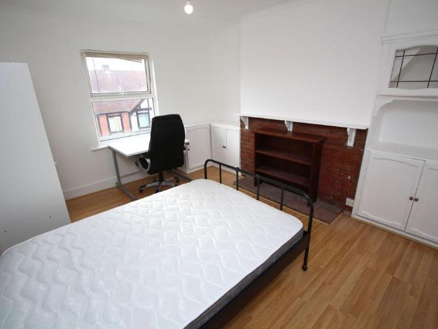 Flat for rent in Surbiton, Greater London