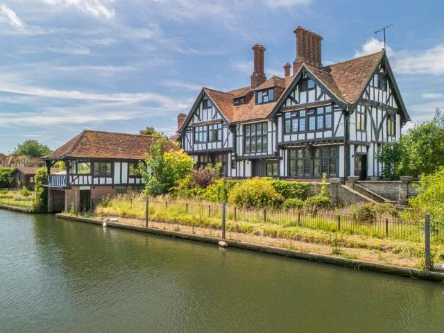 House for sale in Shiplake, Berrick Salome