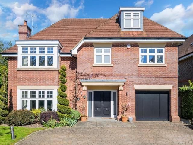 House for sale in Walton On The Hill, Red Hill