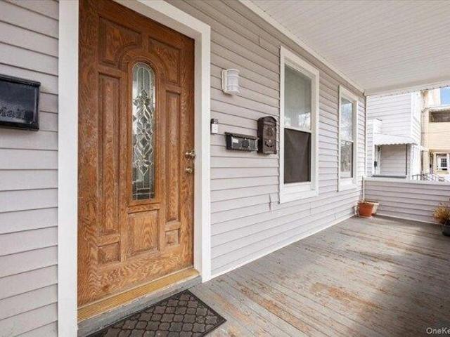House for sale in Mount Vernon, New York