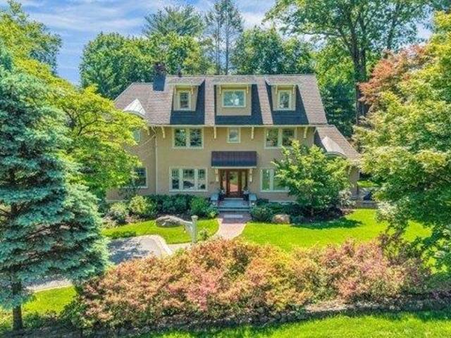 House for sale in Mountain Lakes, New Jersey