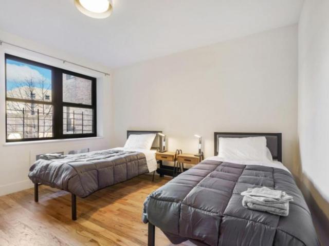 Room for rent in Arverne, New York
