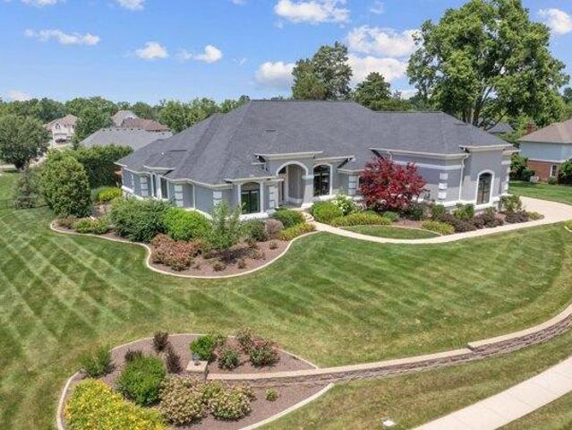 House for sale in New Palestine