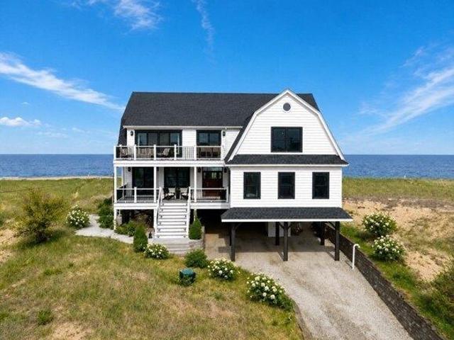 House for sale in Byfield, Massachusetts