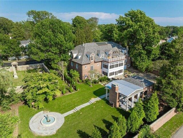 House for sale in Newport