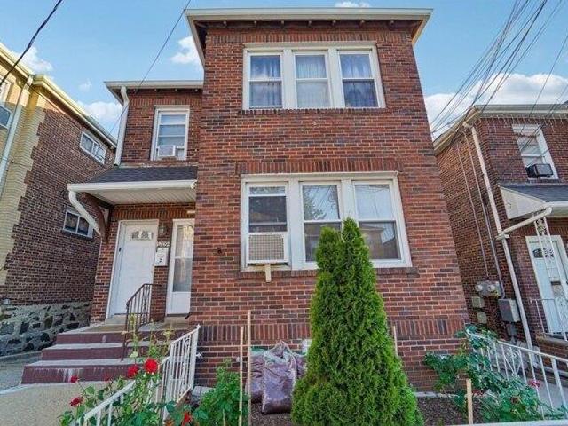 House for sale in Hudson, New Jersey