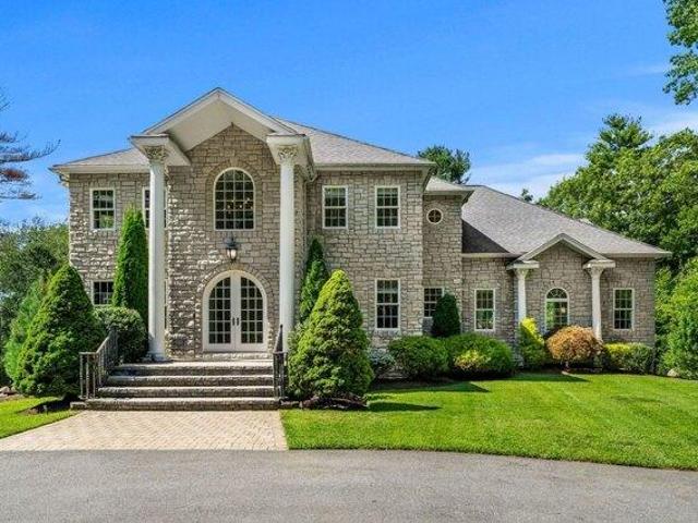 House for sale in North Reading, Middlesex County
