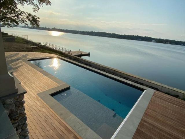 House for sale in Old Greenwich