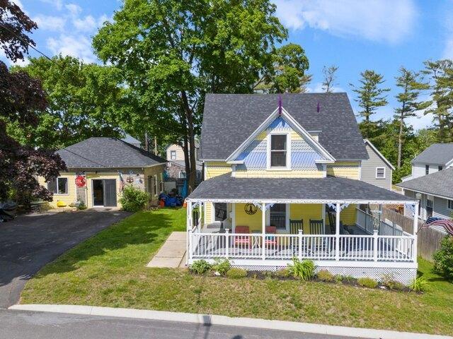 House for sale in Maine