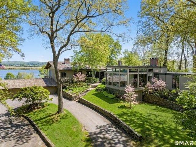 House for sale in Old Saybrook, Connecticut
